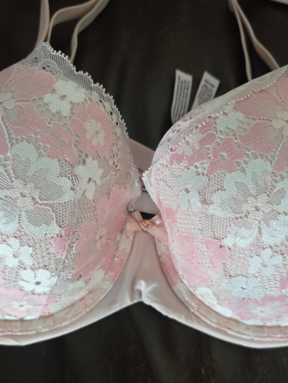 Victoria's Secret Pink & White Floral Lace Underwire Bra with Scallop Trim - Picture 3 of 7